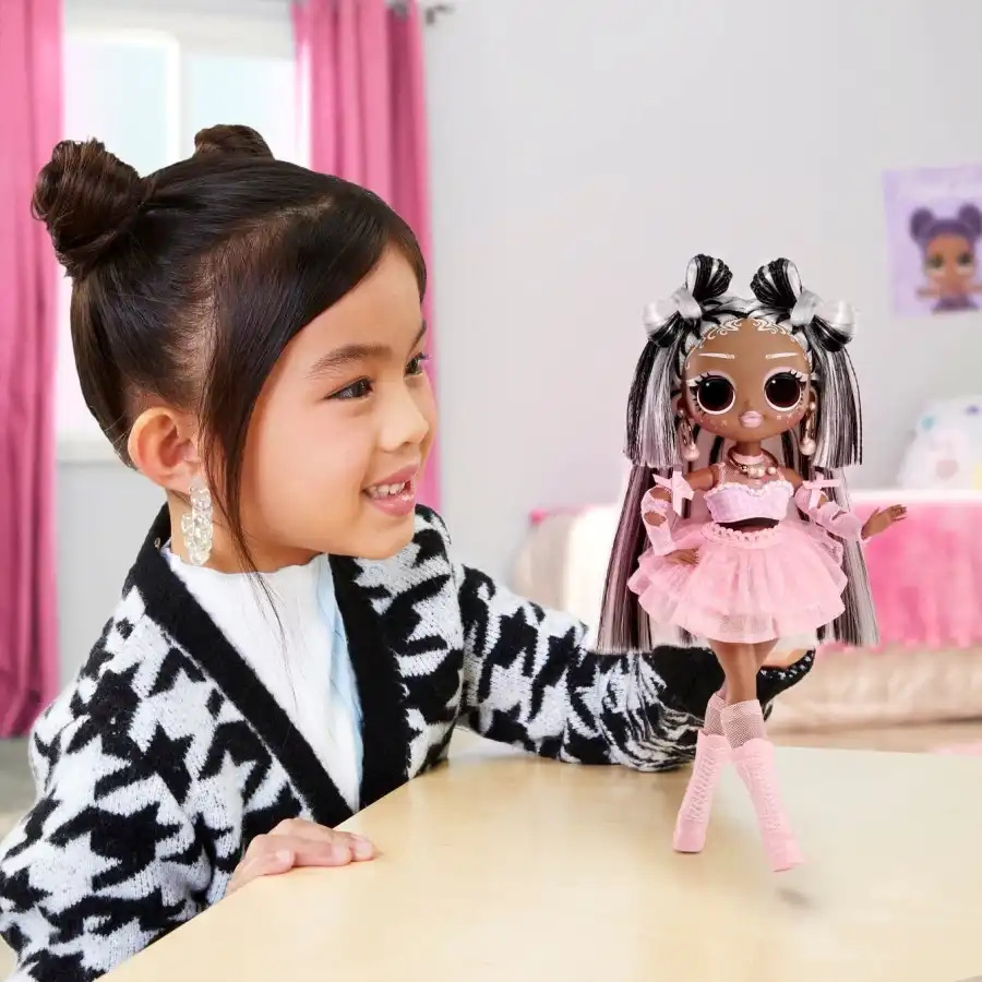 LOL Surprise Sunshine Makeover Fashion Doll: SWITCHES