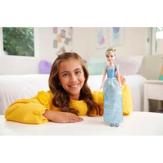Disney Princess - Cenerentola bambola HLW06