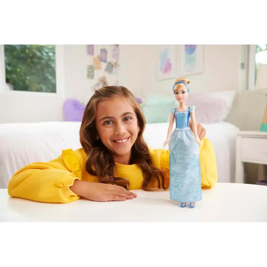 Disney Princess - Cenerentola bambola HLW06
