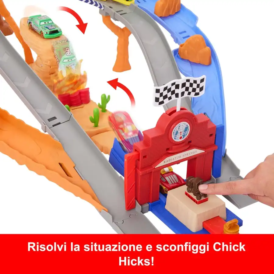 Cars JFL57 - Sfreccia e Soccorri Circuito per Soccorso Stradale con 2 Veicoli, Saetta McQueen e Chicks Hicks